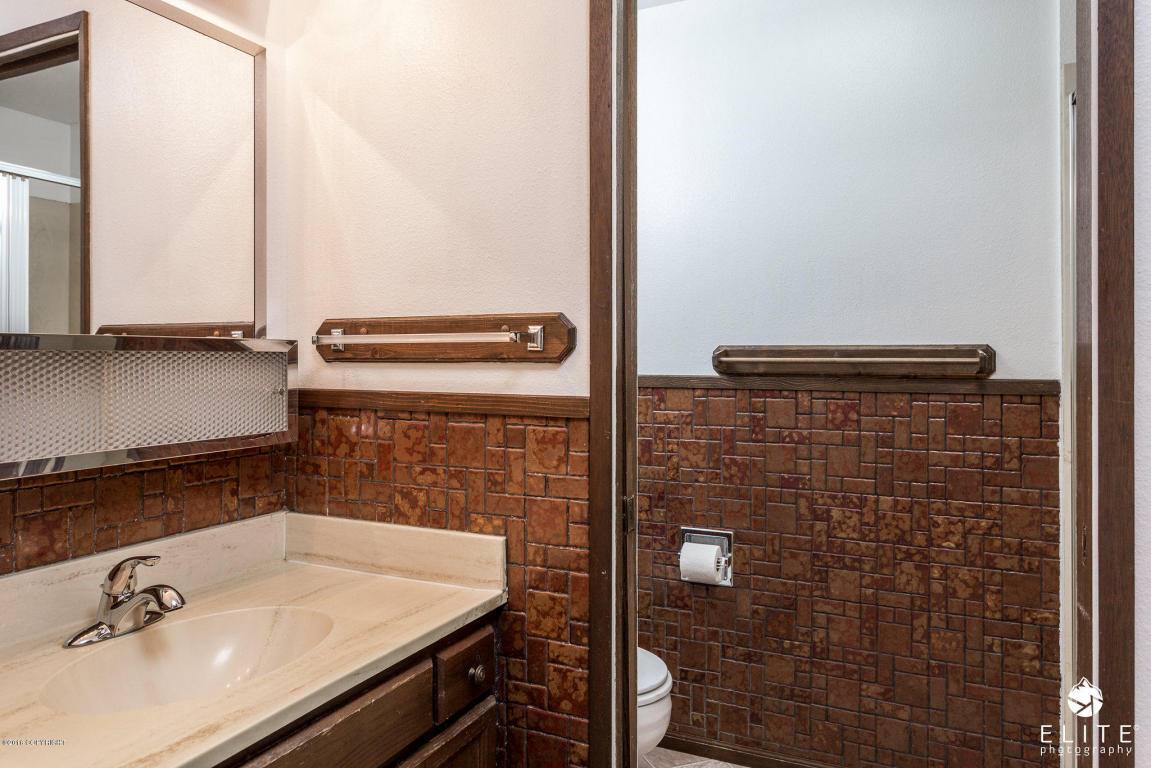 17548 Palos Verdes Dr, Eagle River, AK 99577 photo 16