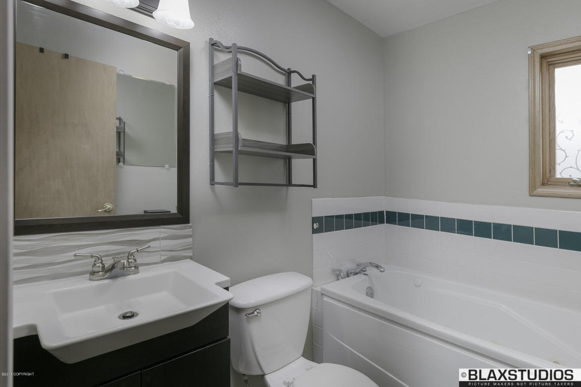 7350 Christopher Cir, Anchorage, AK 99507 photo 18