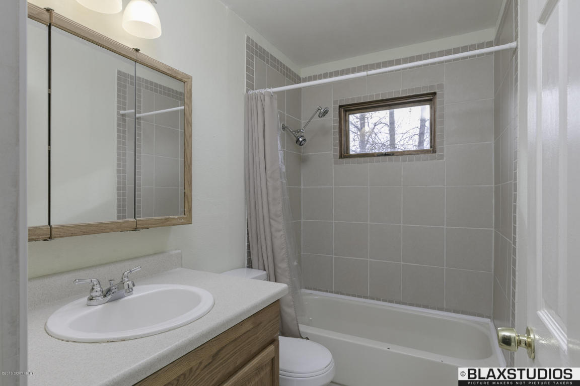 7350 Christopher Cir, Anchorage, AK 99507 photo 13