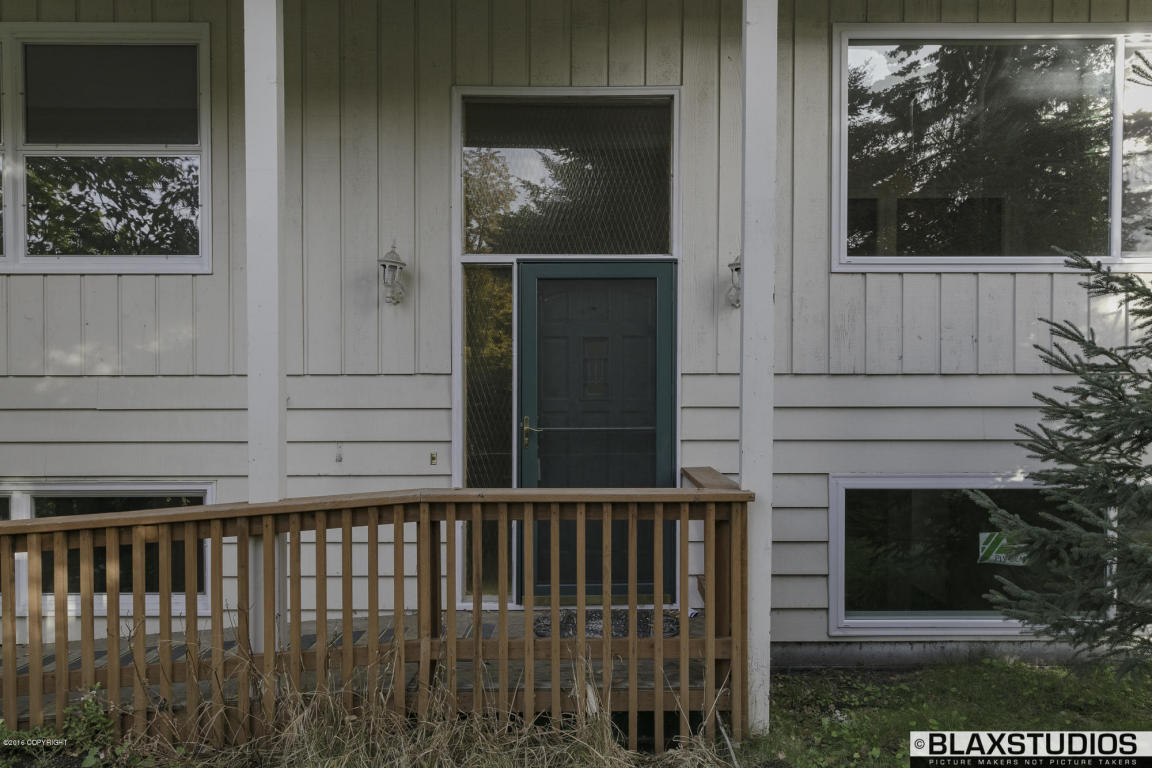 1667 Stanton Ave, Anchorage, AK 99508 photo 3