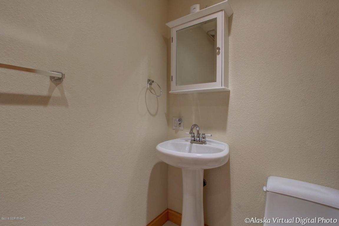 2902 Sheldon Jackson St, Anchorage, AK 99508 photo 15