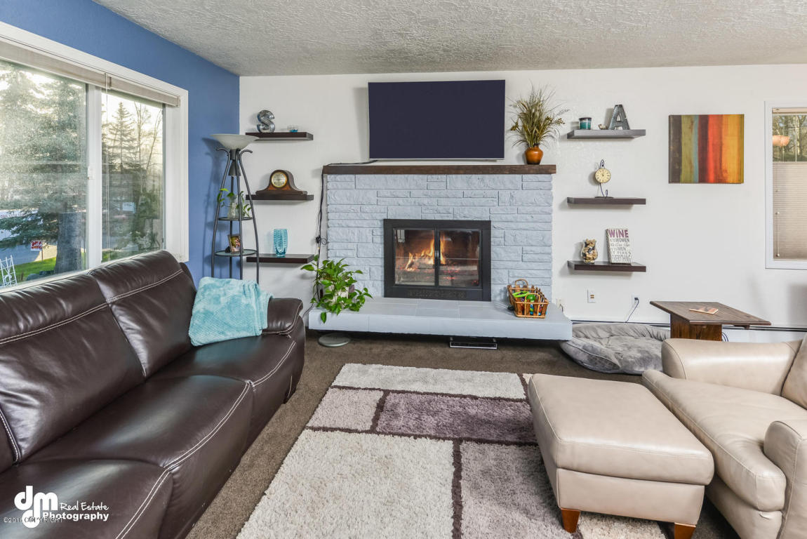 3830 James Dr, Anchorage, AK 99504 photo 2