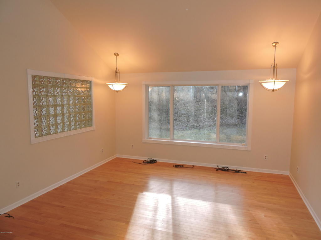 22506 Sampson Dr, Chugiak, AK 99567 photo 2