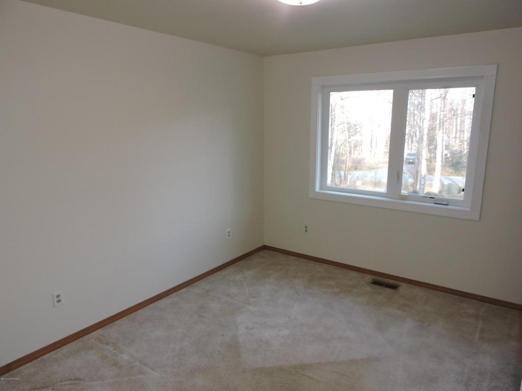 22506 Sampson Dr, Chugiak, AK 99567 photo 5