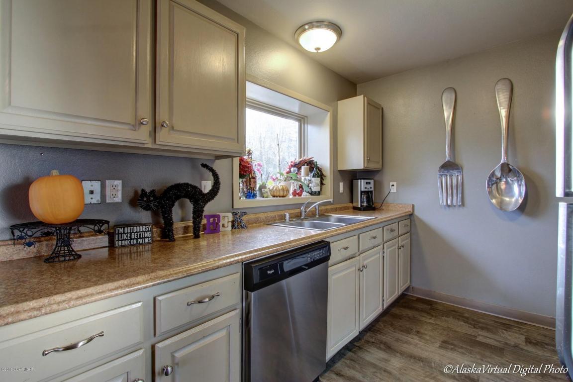 18240 Clear Falls Cir, Eagle River, AK 99577 photo 9