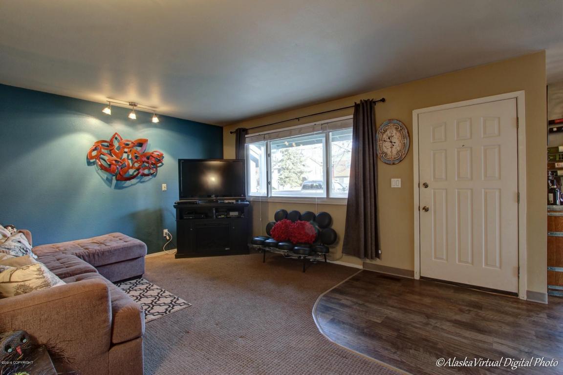 18240 Clear Falls Cir, Eagle River, AK 99577 photo 5