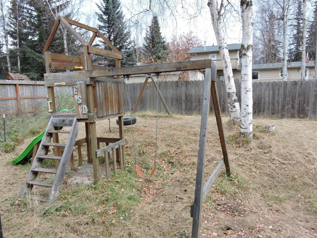 10107 Chandalar St, Eagle River, AK 99577 photo 10