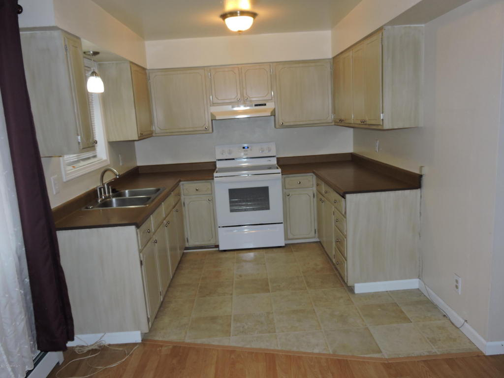 10107 Chandalar St, Eagle River, AK 99577 photo 2