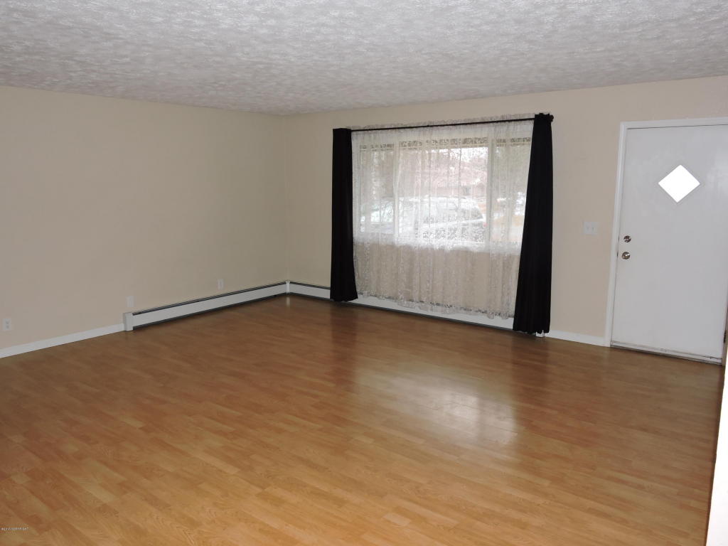 10107 Chandalar St, Eagle River, AK 99577 photo 3
