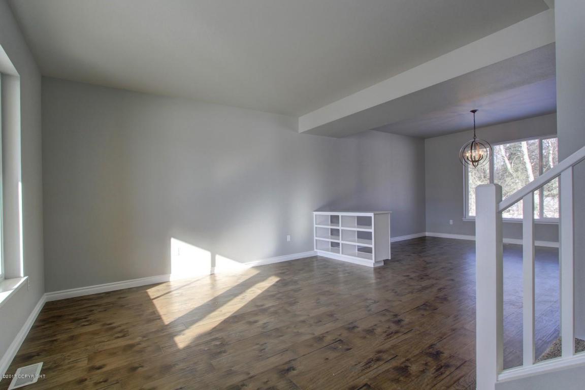 1363 E Hidden Ranch Loop, Palmer, AK 99645 photo 4
