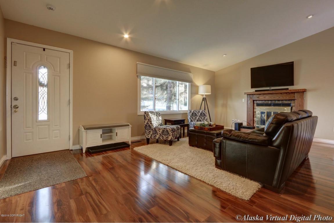 3011 Rosalind Loop, Anchorage, AK 99507 photo 3