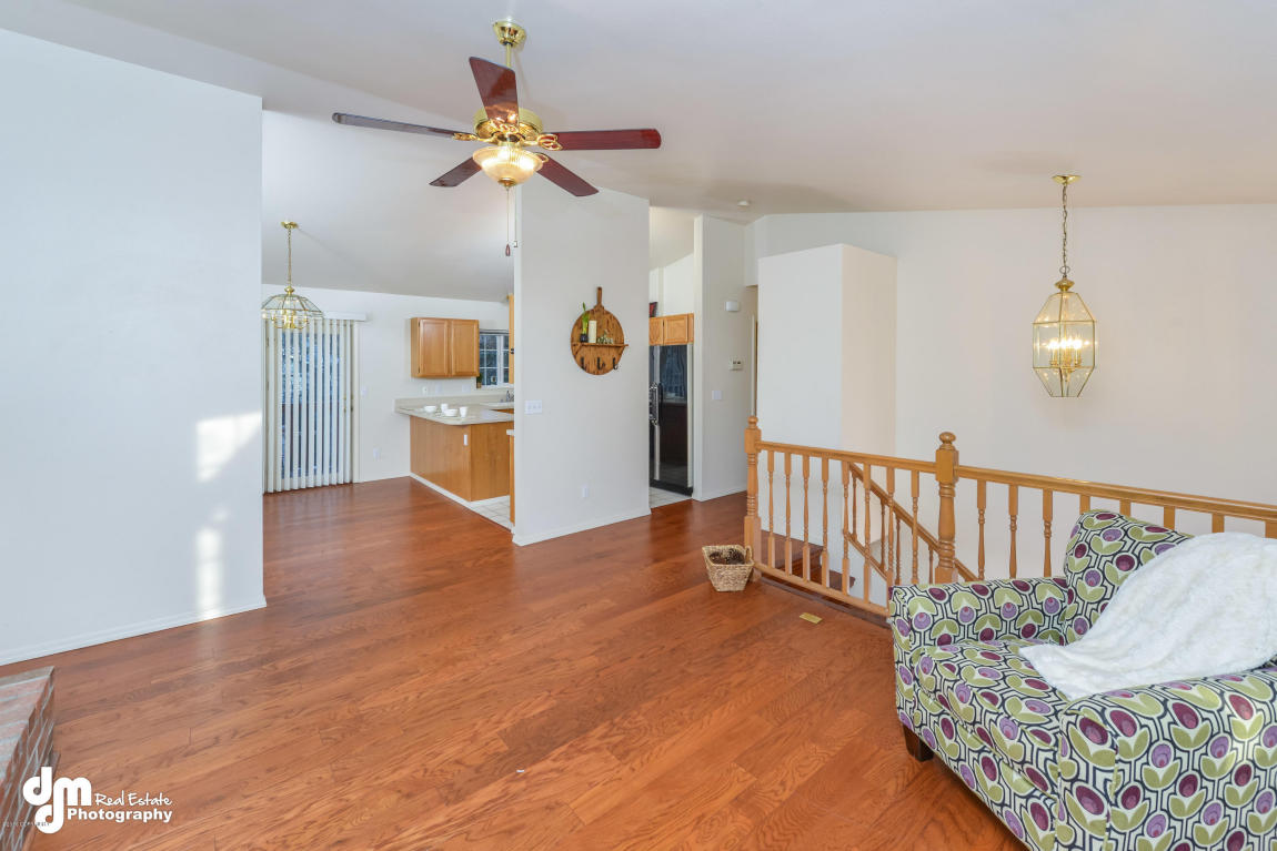 19139 Babrof Dr, Eagle River, AK 99577 photo 9