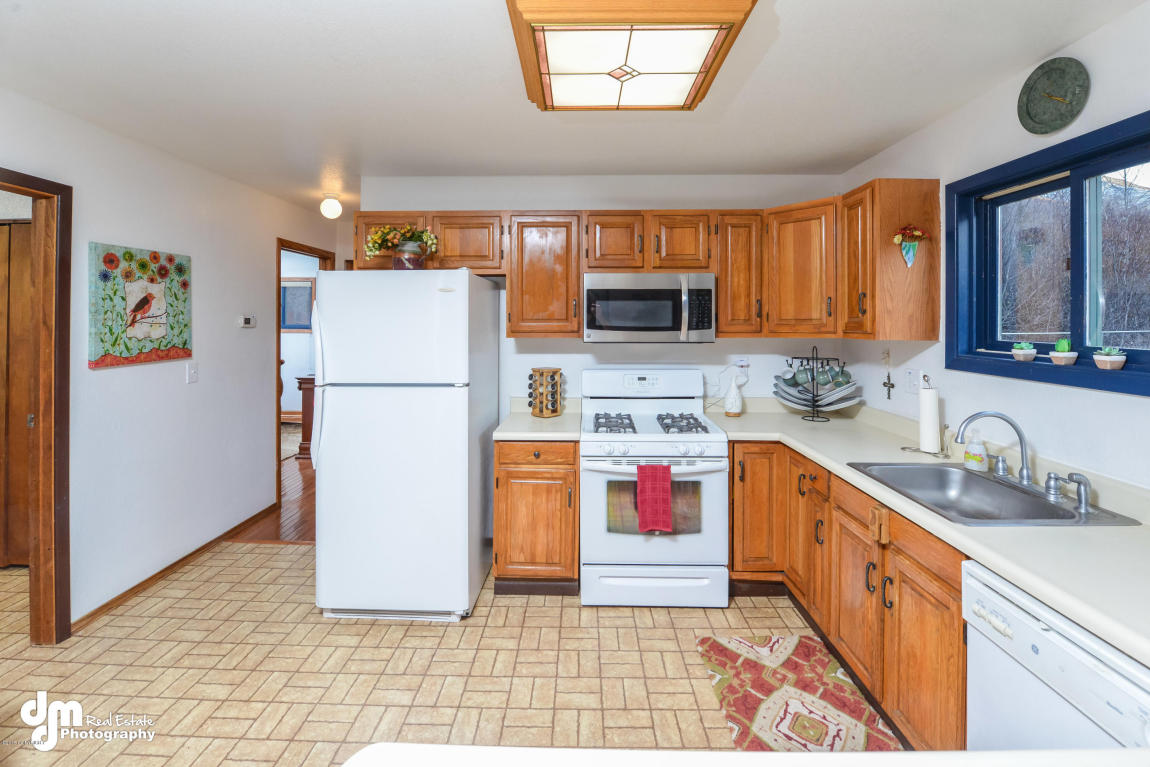 1536 Hiland Rd, Eagle River, AK 99577 photo 9