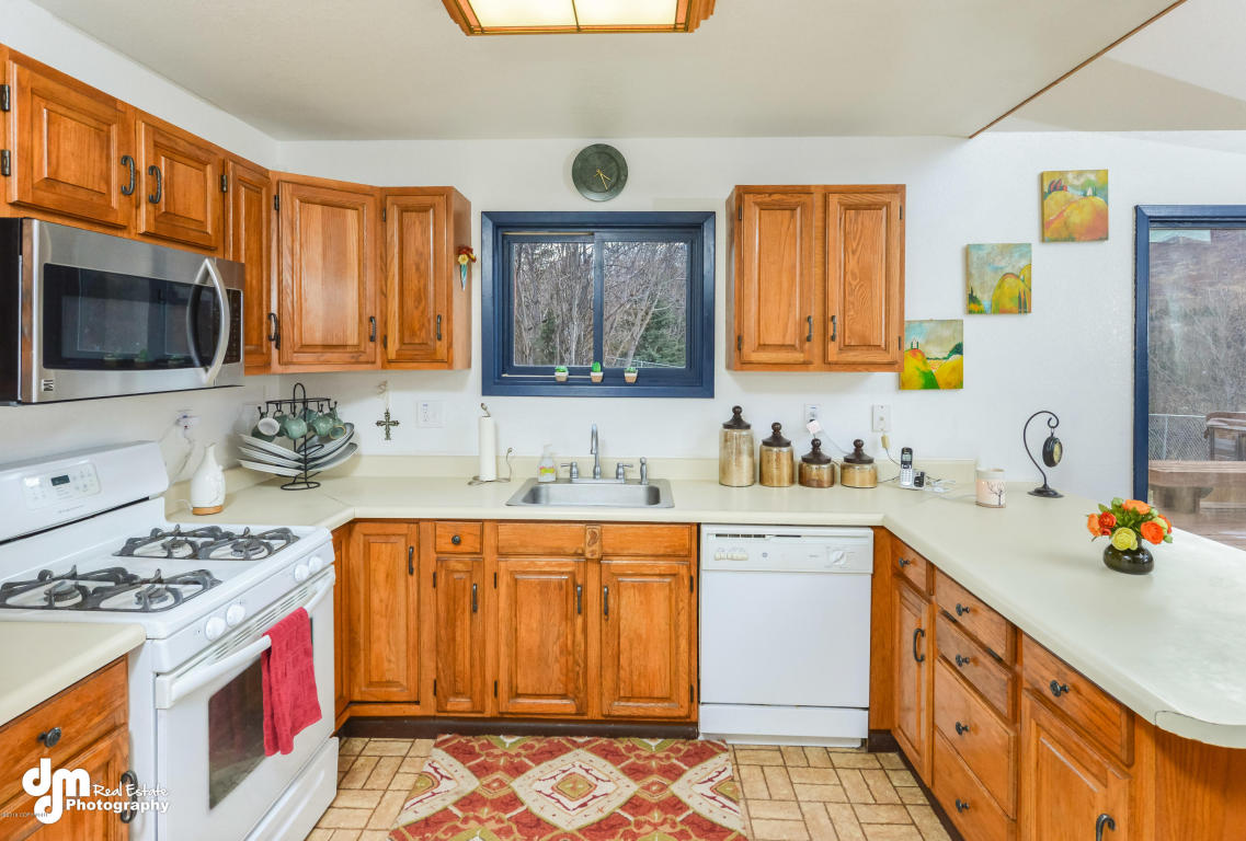 1536 Hiland Rd, Eagle River, AK 99577 photo 10