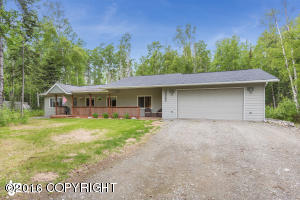 7310 N False Pass Cir, Wasilla, AK 99654 photo 2