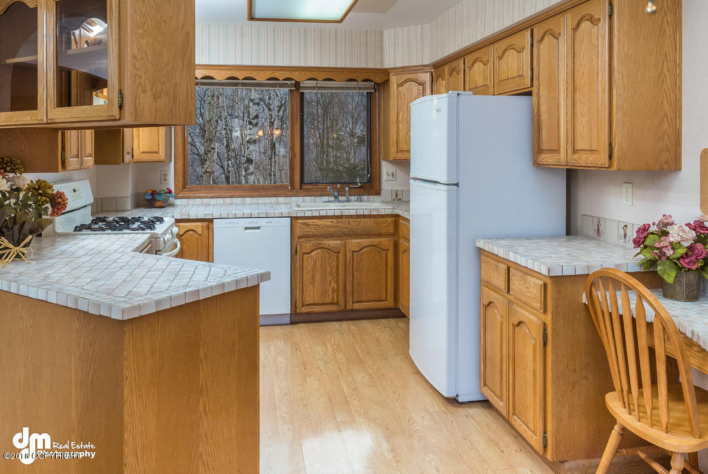 19600 Wingham Cir, Eagle River, AK 99577 photo 4