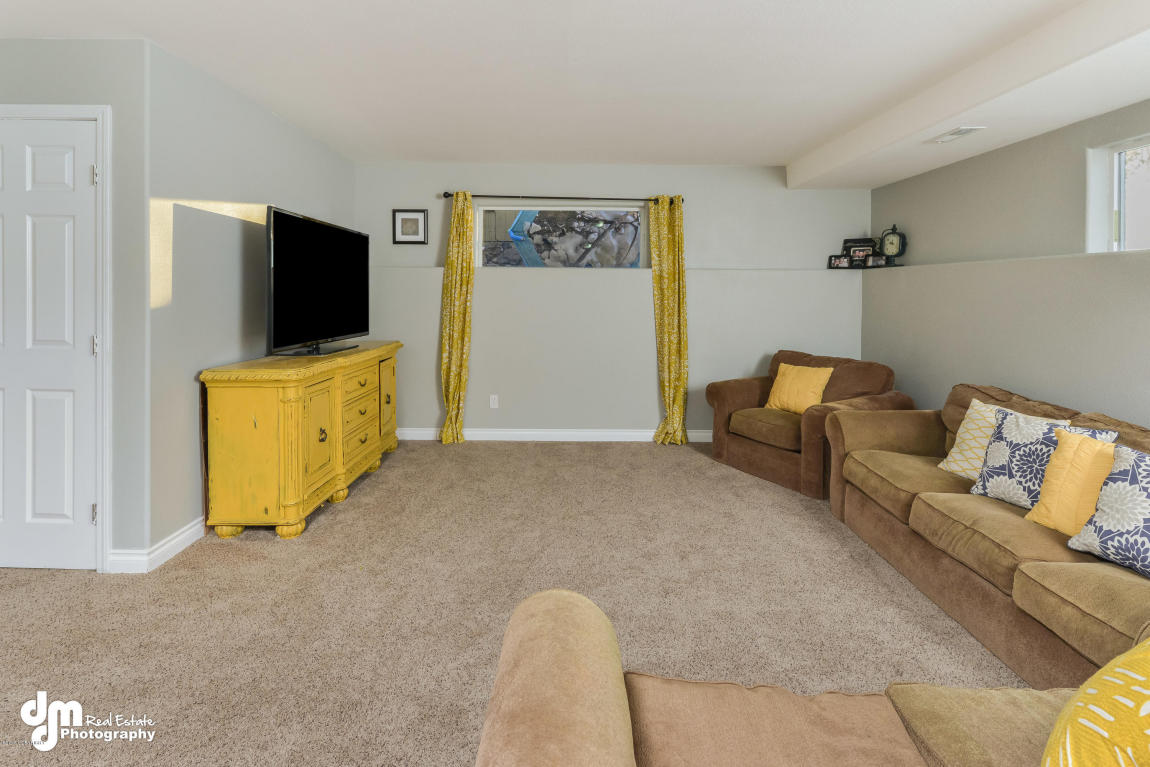 13062 Rosser Dr, Eagle River, AK 99577 photo 21