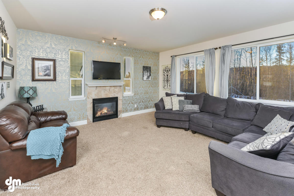 13062 Rosser Dr, Eagle River, AK 99577 photo 3