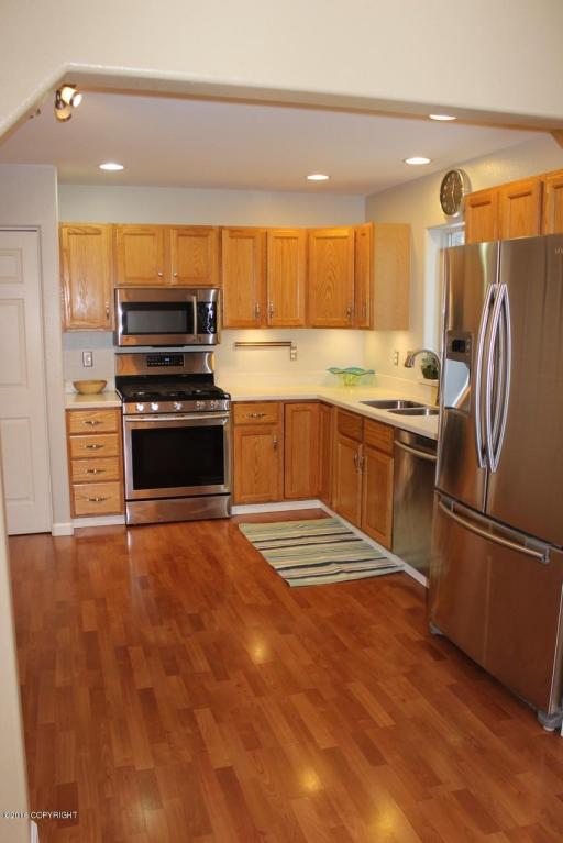 11204 Echo St, Eagle River, AK 99577 photo 4