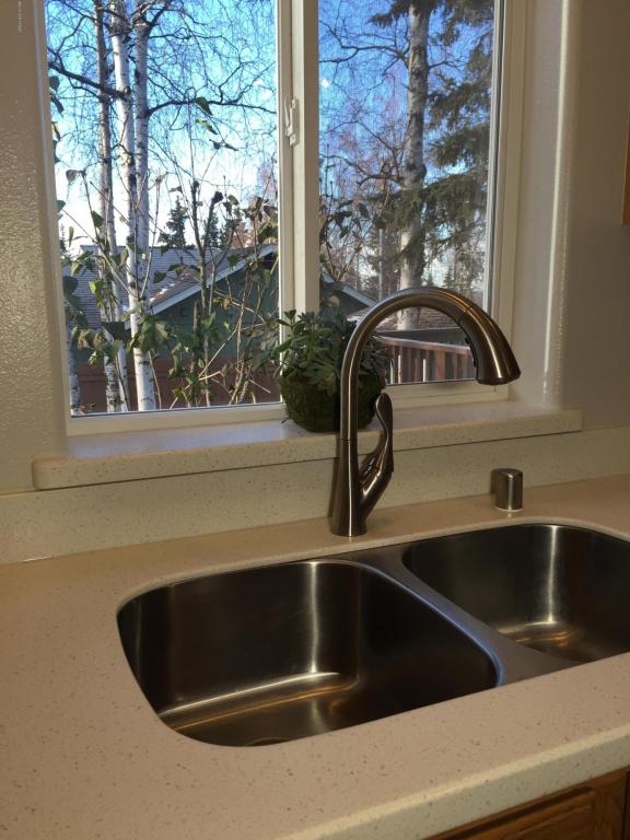 11204 Echo St, Eagle River, AK 99577 photo 6