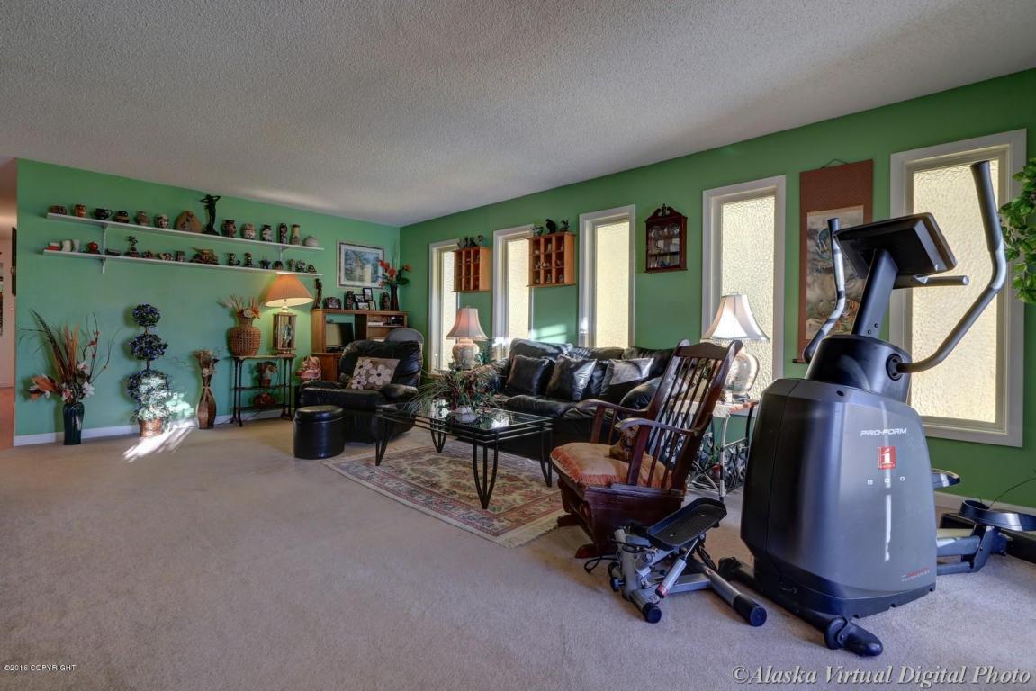 8620 E 10th Ave, Anchorage, AK 99504 photo 4