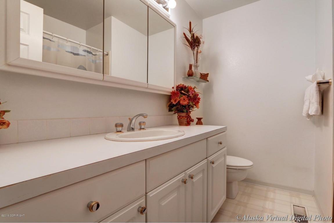 8620 E 10th Ave, Anchorage, AK 99504 photo 18