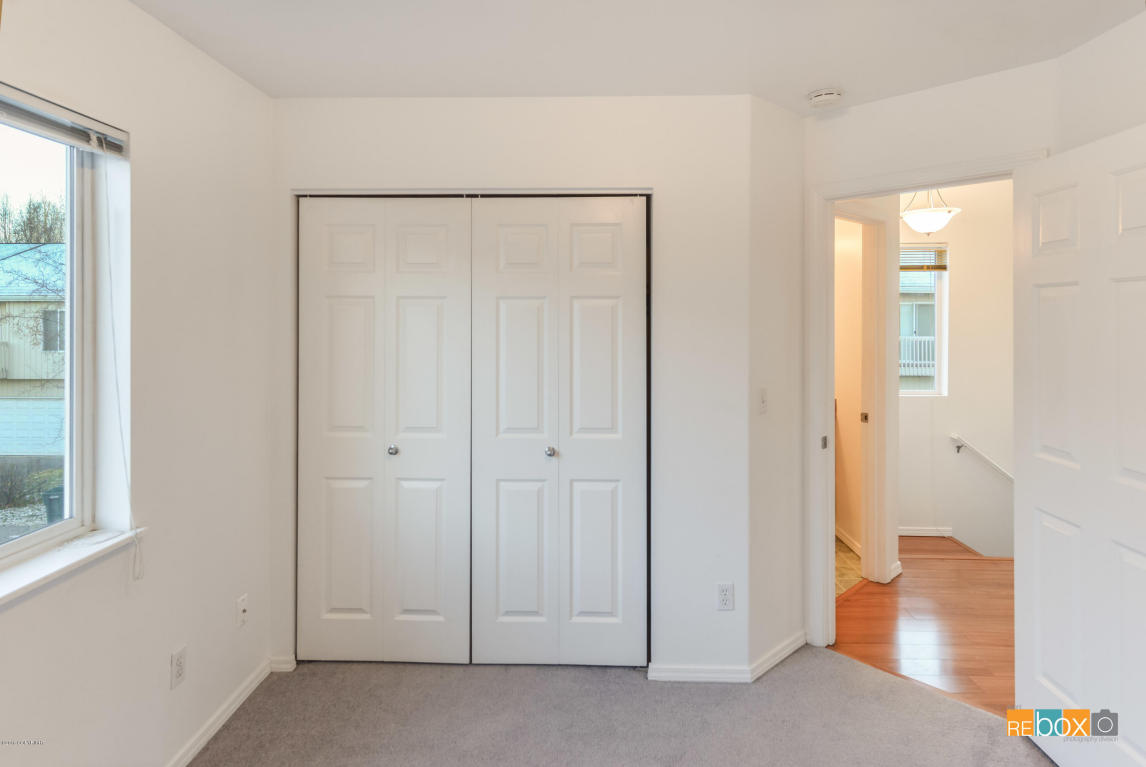 114 E 45th Ave # 5, Anchorage, AK 99503 photo 5