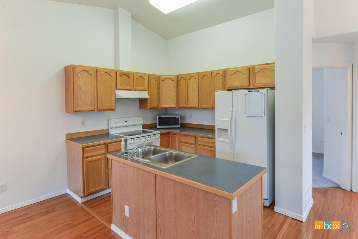 114 E 45th Ave # 5, Anchorage, AK 99503 photo 3