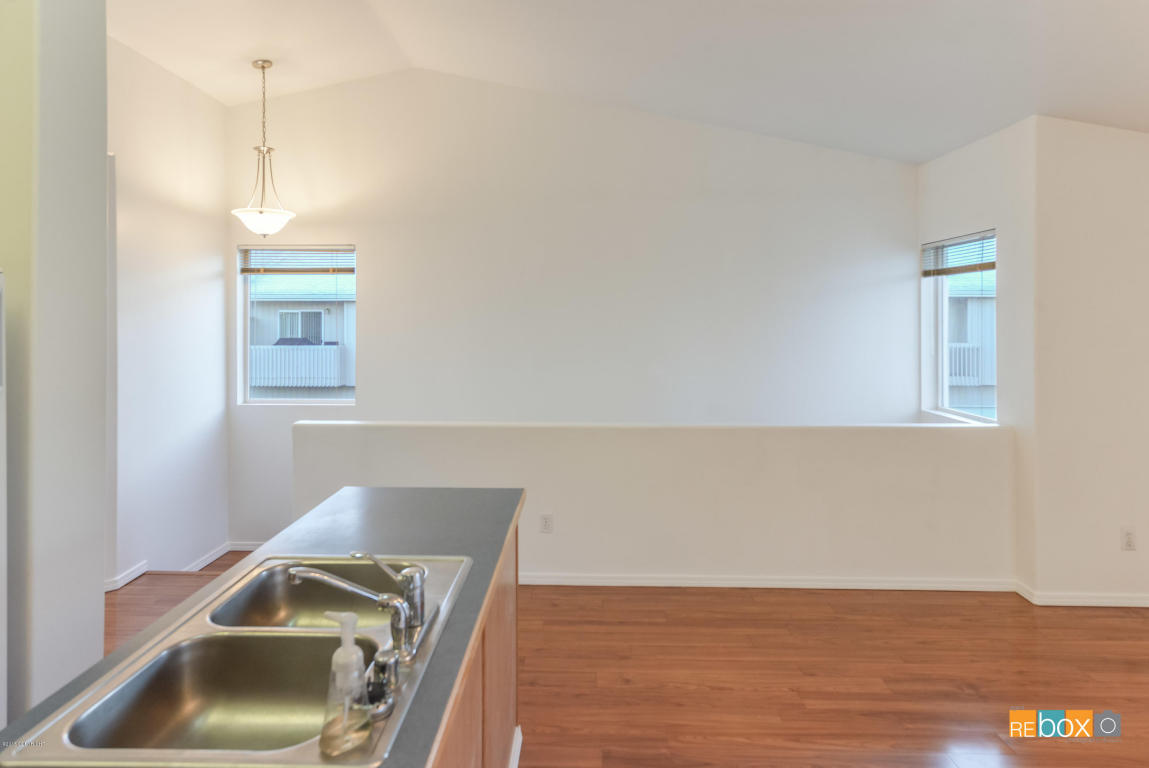 114 E 45th Ave # 5, Anchorage, AK 99503 photo 8