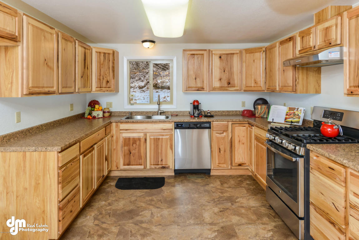 18766 Mountain Rd, Chugiak, AK 99567 photo 1