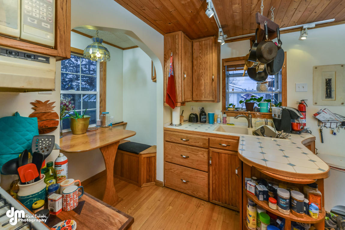 530 E 9th Ave, Anchorage, AK 99501 photo 6