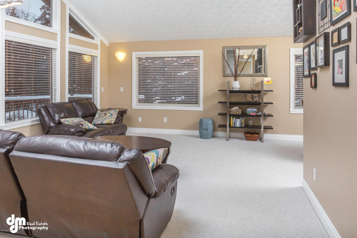 4801 Jumar Ave, Anchorage, AK 99516 photo 8