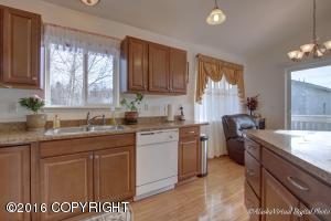 6909 Creekview Loop # 7, Anchorage, AK 99507 photo 8