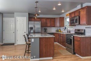9119 Eagle River Ln, Eagle River, AK 99577 photo 5