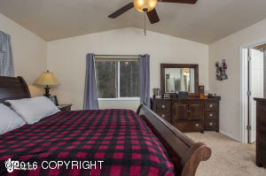 9119 Eagle River Ln, Eagle River, AK 99577 photo 15