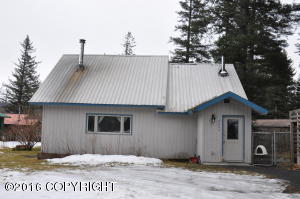 2604 Maple St, Seward, AK 99664 photo 1