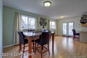 8320 Exeter Dr, Anchorage, AK 99507 photo 8
