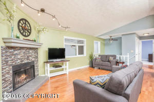8060 Pinebrook Cir, Anchorage, AK 99507 photo 1