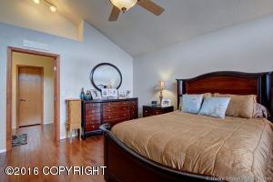 9623 Saint George Cir, Eagle River, AK 99577 photo 12