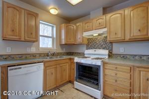 3335 Peterkin Ave, Anchorage, AK 99508 photo 12
