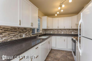 734 Cedar St, Anchorage, AK 99501 photo 2