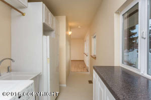 734 Cedar St, Anchorage, AK 99501 photo 11