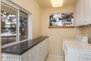 734 Cedar St, Anchorage, AK 99501 photo 9