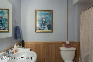5933 E 22nd Ave, Anchorage, AK 99504 photo 17