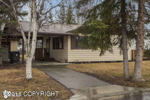 5933 E 22nd Ave, Anchorage, AK 99504 photo 1