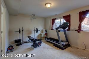 8959 Meadow Park Cir, Eagle River, AK 99577 photo 18