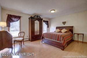 10115 Main Tree Dr, Anchorage, AK 99507 photo 15