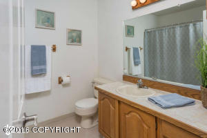 2006 Parkview Cir, Anchorage, AK 99501 photo 17