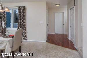 2006 Parkview Cir, Anchorage, AK 99501 photo 1