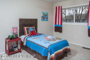 2006 Parkview Cir, Anchorage, AK 99501 photo 15